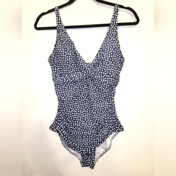 Nip Tuck One Piece Swimsuit With Tummy Control And Adjustable Straps 8 - Picture 2 of 11